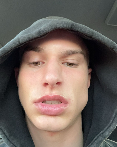 hot gavin150.jpg