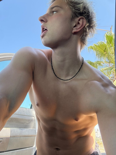 hot gavin410.jpg