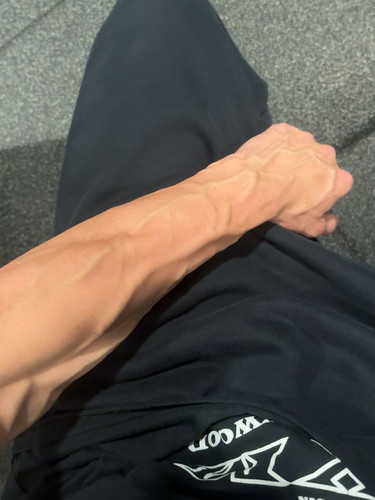 hot gavin435.jpg