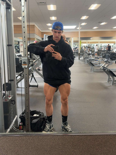 hot gavin439.jpg