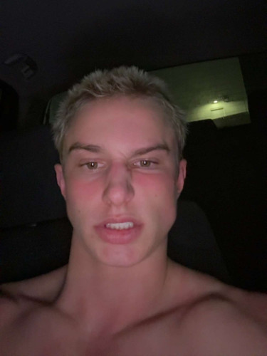 hot gavin443.jpg