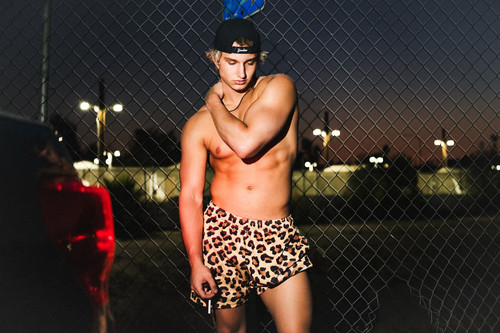 hot gavin446.jpg