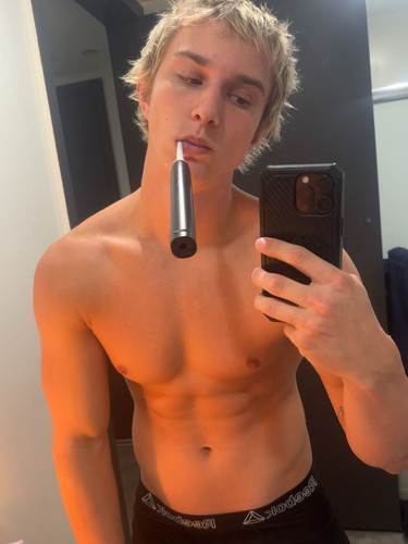 hot gavin621.jpg