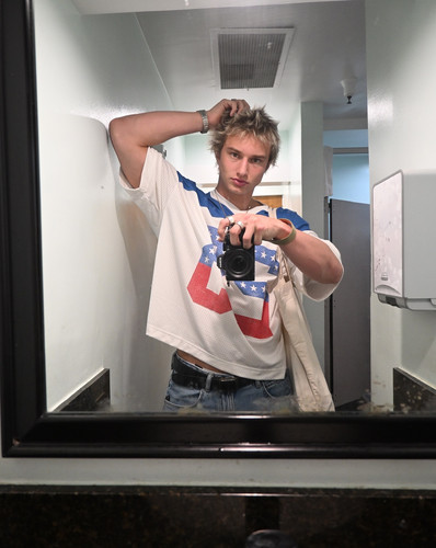 hot gavin603.jpg
