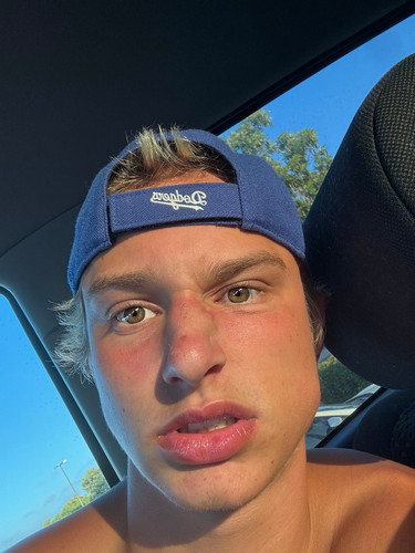 hot gavin152.jpg