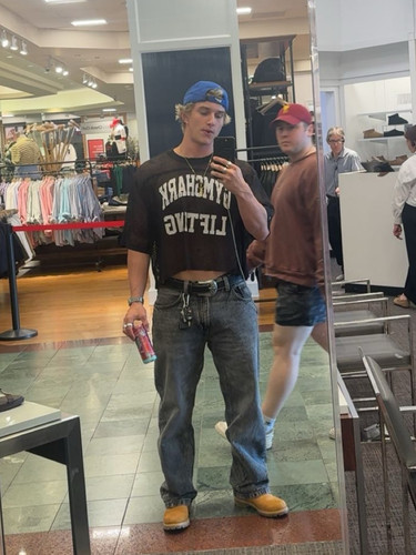hot gavin408.jpg
