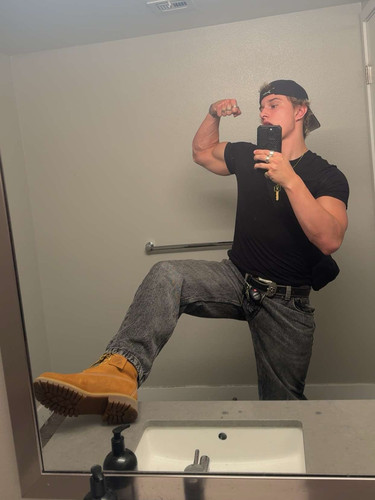 hot gavin459