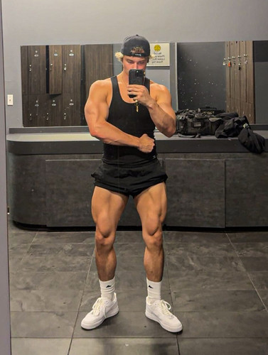 hot gavin495.jpg