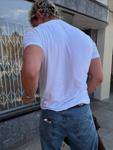 hot gavin480.jpg