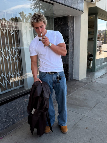 hot gavin517.jpg