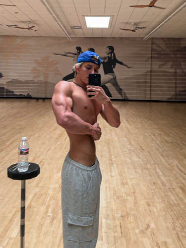 hot gavin213