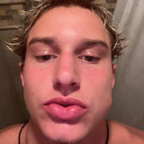 hot gavin210