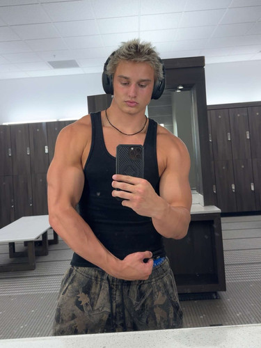 hot gavin221