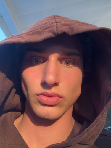 hot gavin233.jpg