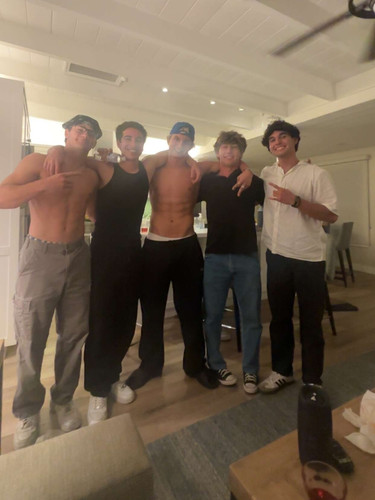 hot gavin243.jpg