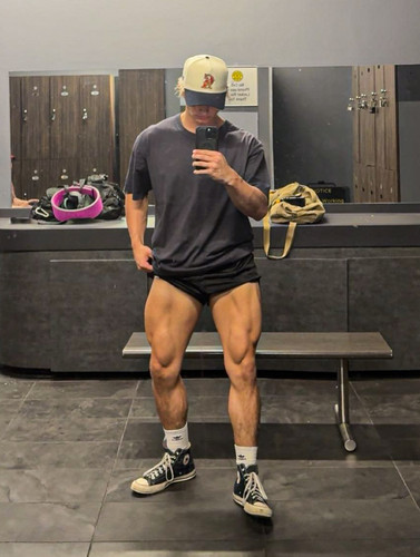 hot gavin256.jpg