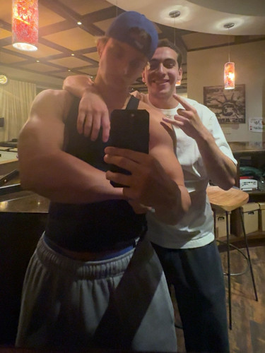 hot gavin229.jpg