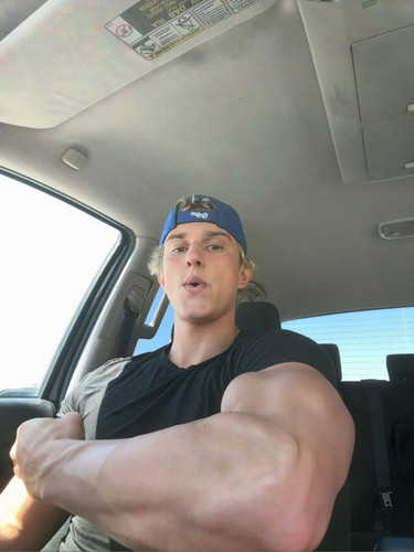 hot gavin278.jpg
