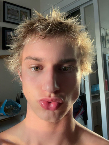 hot gavin556.jpg
