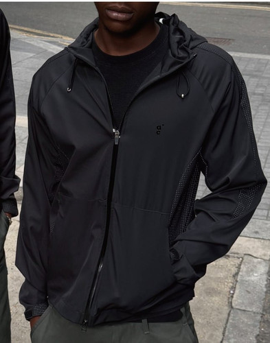 ACWT180 01.jpg