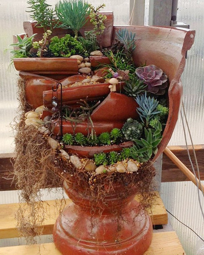 broken pot fairy garden 2.jpg