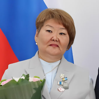 врача хирурга, главного врача Бай Тайгинской ЦКБ Марианну Шириин ооловну Моге Хурен. кызыл.jpg