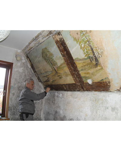 interesting old house finds 05 62e11fafdb346 700 bordered.jpg