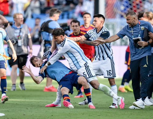 leandro paredes argentina 5 gets 1096449313.jpg