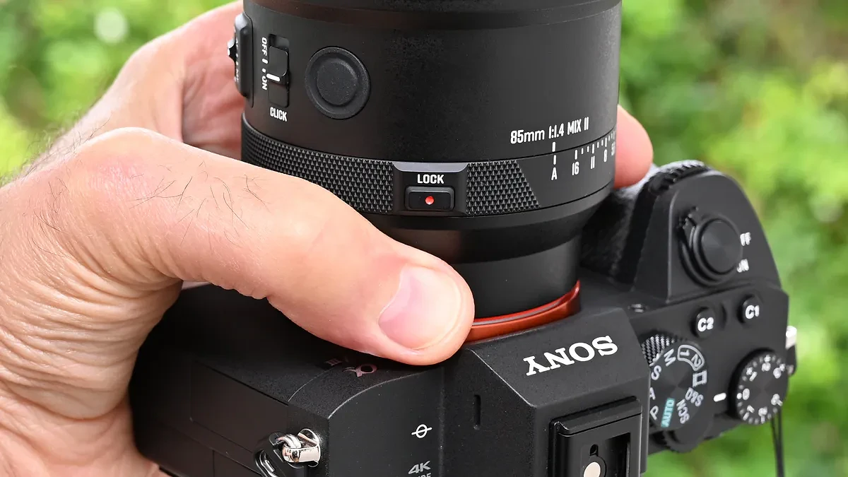 Meike 85mm f/1.4 Mix II product image