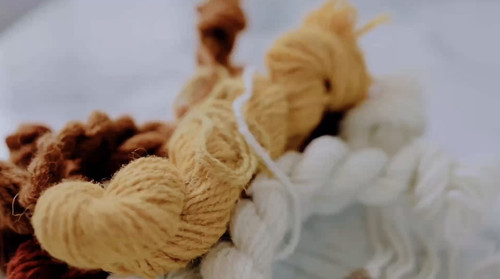 about-spinus-studio-yarn-materials.jpg