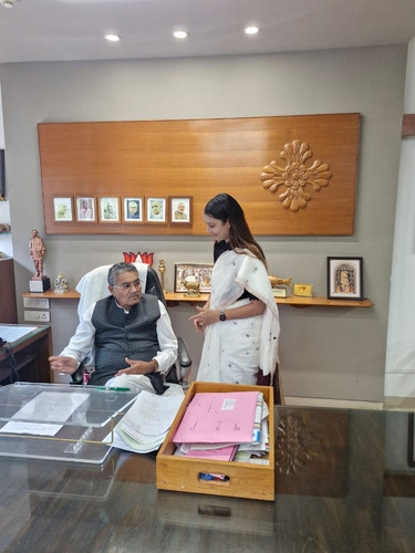 no 1 divorce lawyer in surat city.jpg