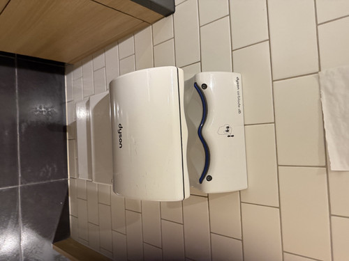 5dda057208b5.jpg