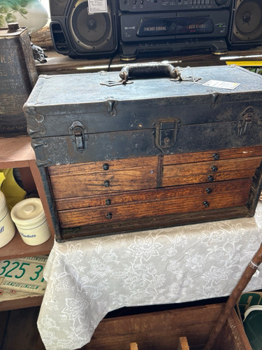 ee7575611930.jpg