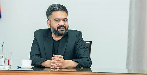 The Prime Minister said that he is ready to cooperate with the government for the development, expansion and protection of handicrafts business in Nepal.