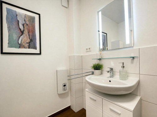 Bathroom Szene 1.jpg