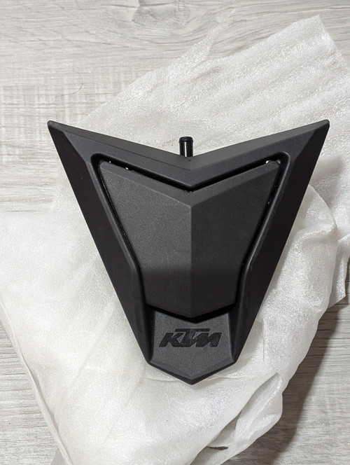 Fuel cap closed.jpg