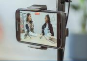 TiengAnh Cau3.3 GuiEmailSmartphone.png