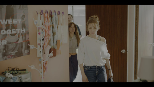 My.Daughters.Father.S01E01.Bad.News.2160p.NF.WEB DL.DDP.5.1.Atmos.HDR10.H.265 CHDWEB.mkv snapshot 09.jpg