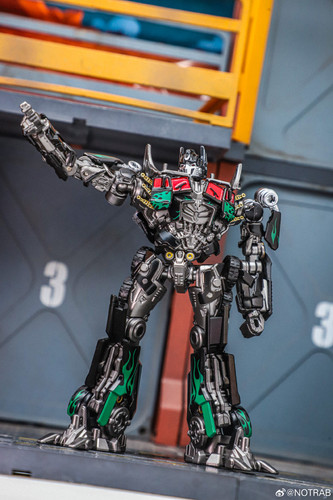 Yolopark AMK MINI DOTM Nemesis Prime 01.jpg