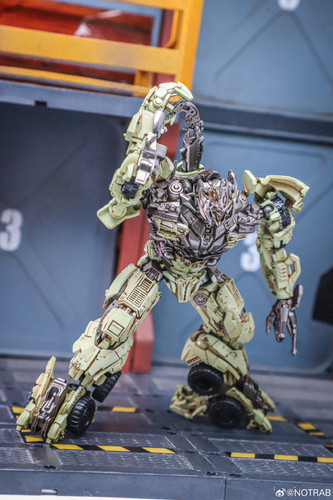 Yolopark AMK MINI DOTM Megatron Premium Ver 05.jpg