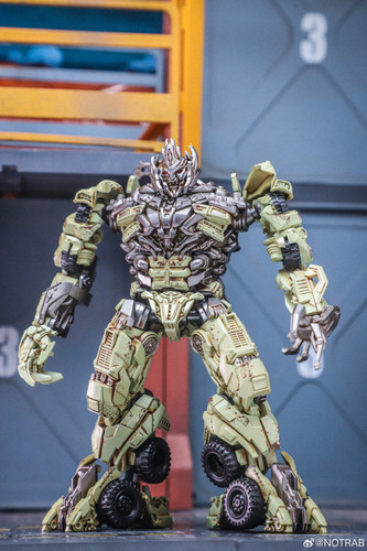 Yolopark AMK MINI DOTM Megatron Premium Ver 02.jpg