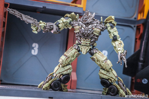 Yolopark AMK MINI DOTM Megatron Premium Ver 08.jpg