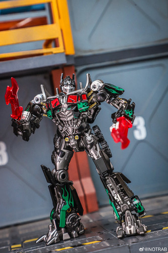 Yolopark AMK MINI DOTM Nemesis Prime 06.jpg