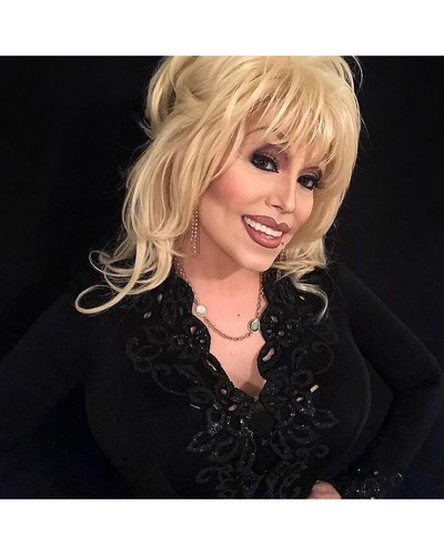 Meet Aurelio Sanchez the makeup artist who turns into any celebrity 620e4916a1140 700 bordered.jpg
