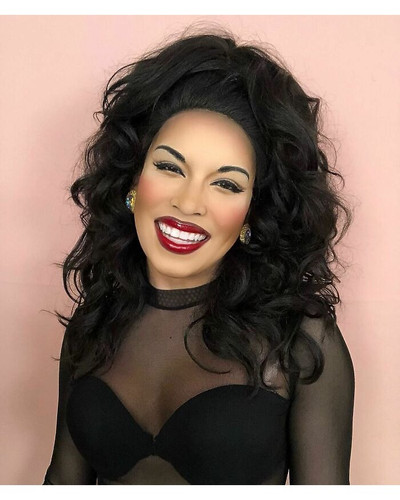 Meet Aurelio Sanchez the makeup artist who turns into any celebrity 620e49190710c 700 bordered.jpg