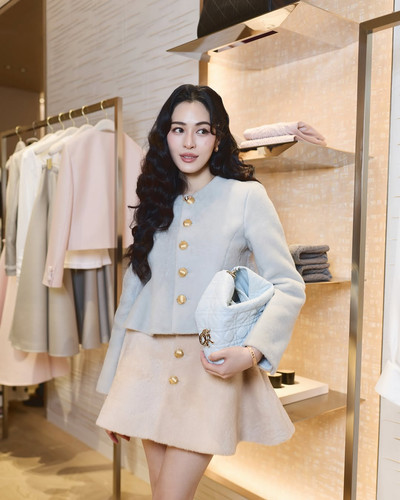 linglingkwong 4869a44248d54d989ca01552ca7a42fd.jpg