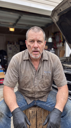m11 08 gus garage.jpg