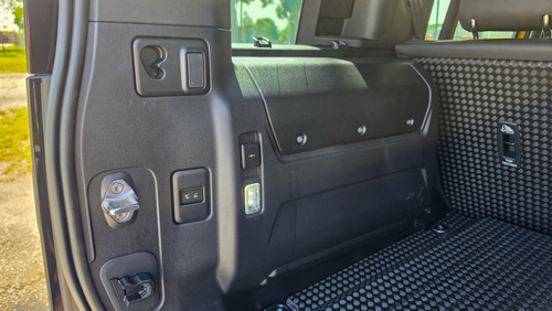 Defender Trophy_Boot interior_1.jpg
