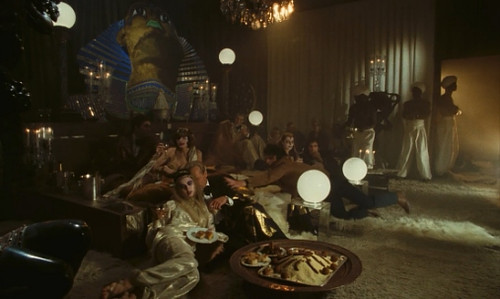 Madame Claude 1977 (8).jpg