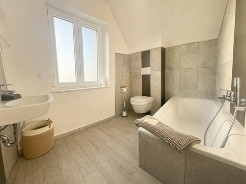Bathroom Szene 3.jpg